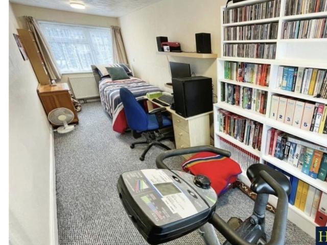 Hulse Avenue, Romford RM7, 1 bed property to rent, £650 pcm | PrimeLocation