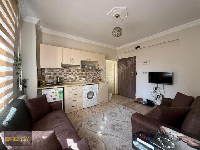 Hurda Cafe Civarı Kiralık Eşyalı 2+0 Daire