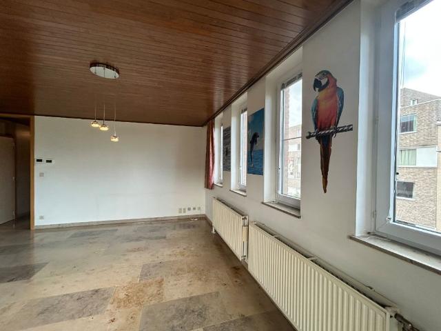 HUREN | Instapklaar 2 slaapkamerappartement met zonneterras