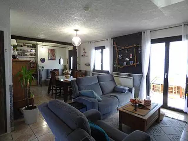 Huriel 03380 Achat / Vente maison 5 pièces t5 au dernier étage jardin