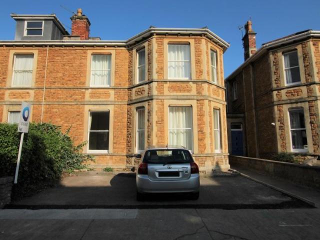 Hurle Road, Bristol BS8 2 bed apartment to rent £1,650 pcm £381 pw