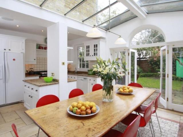 Hurlingham Road, Fulham, London, SW6 6 bed end of terrace house to rent £7,500 pcm £1,731 pw