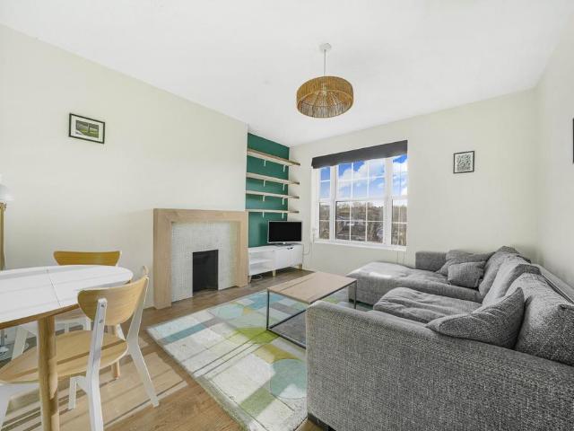 Hurlock House, Hurlock Street. 2 bed flat to rent £2,650 pcm £612 pw