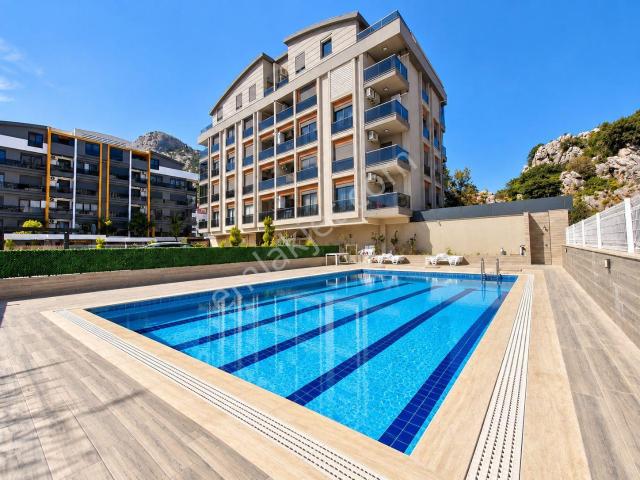 Hurma’da Dağ Manzaralı, Havuzlu Lüks 1+1 Dubleks Satılık Daire