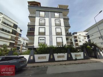 Hurmanın Kalbinde Havuzlu, Bakımlı, Temiz Kiralik 2+1 Daire