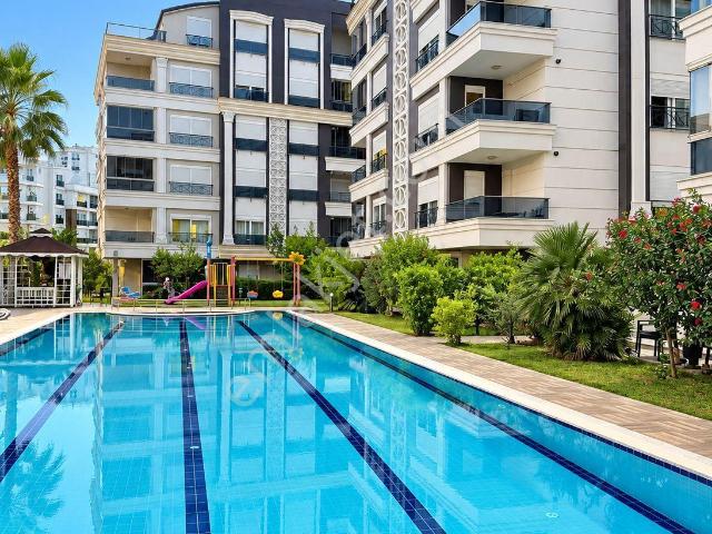 Hurmada Lüks Sitede Kombili, Full Eşyalı Satılık 2+1 Daire