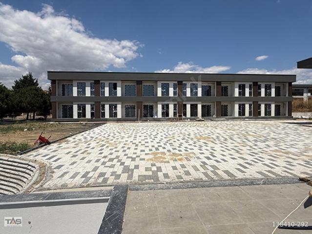 HÜRRİYET MAH. CADDEYE YAKIN SIFIR LÜX 1+1 DAİRE VE OFİS