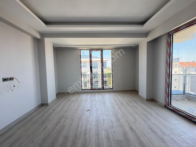 Hürriyet Mah.de Site İçinde 3+1 Teras Manzaralı Dublex Daire