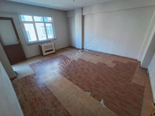 Hürriyet Mahallesin'de Kiralık 2+1 Daire