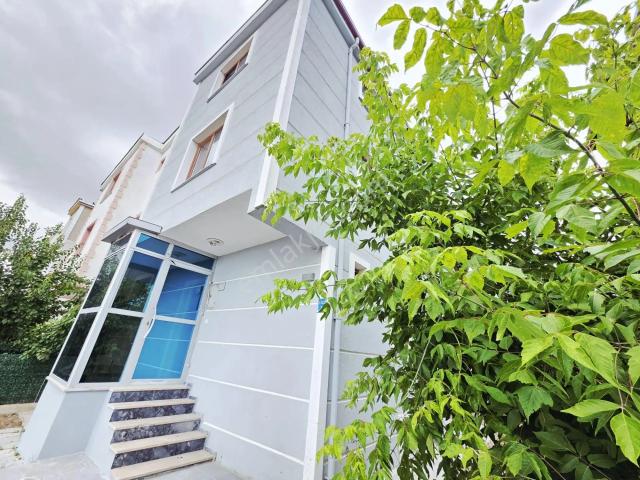 Hürriyet Mh Trendlife Sitesi Değer Kazanan Satılık 6+1 Villa