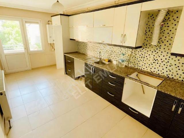 Hürriyet Mh. | Belediye Yakını | 135 M² | 3+1 | Ara Kat