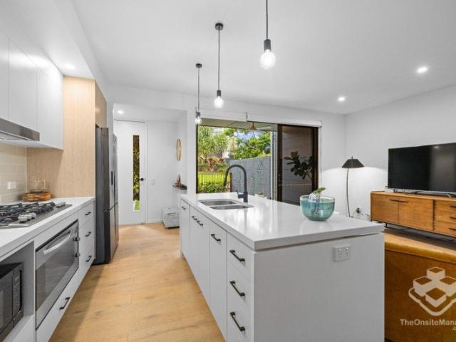 Hurry, won't last. Premium Vida Complex with Resort Style Pool Elegant 4 Bedroom Townhouse