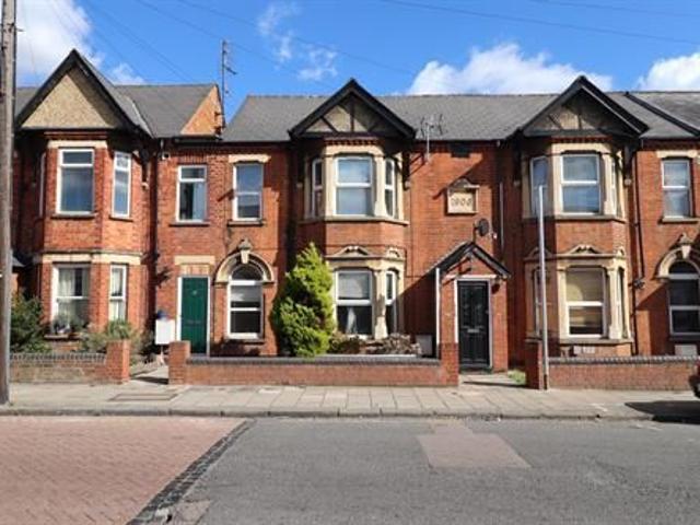 Hurst Grove MK40, 2 bed flat to rent, £875 pcm | PrimeLocation