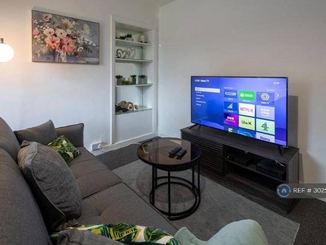 Hurston Road, Bristol, BS4 3 bed semi detached house to rent £3,220 pcm £743 pw