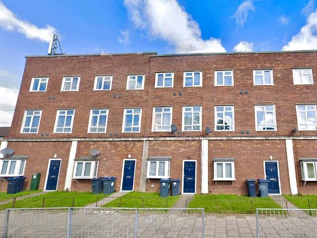 Hurstcroft Road, Birmingham B33 2 bed flat to rent £650 pcm £150 pw