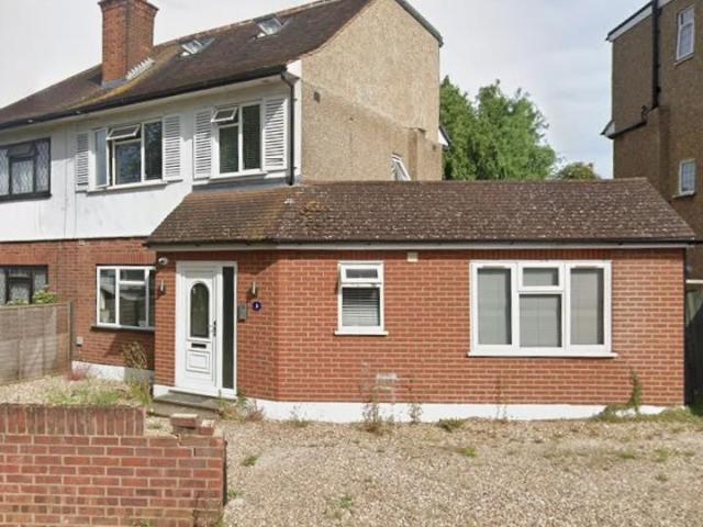 Hurstfield Crescent, Hayes UB4, Studio to rent, £998 pcm | PrimeLocation