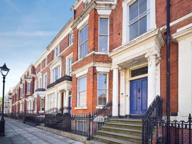 Huskisson Street, Georgian Quarter. 2 bed flat to rent £1,050 pcm £242 pw