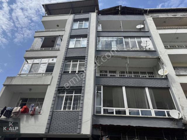 Hüsnübey Caddesinde Satılık Fırsat 2+1 Daire Doğalgazlı