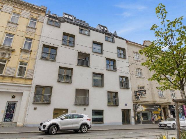 HÜTTEL 101 LIVING + ZWEI Zimmer mit BALKON