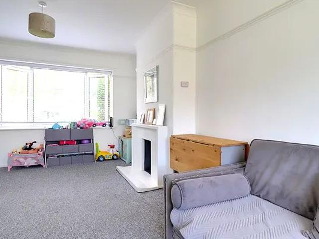 HUTTON BRENTWOOD, Property for rent