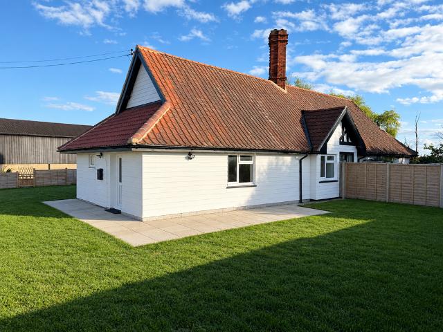 Hutton, Brentwood 2 bed semi detached house to rent £1,695 pcm £391 pw