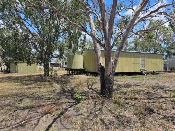 HUT & LOADS OF LAND.