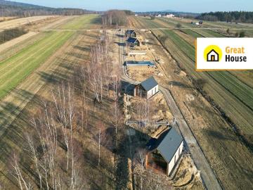 Inwestycja w Huta Koszary: 4 drewniane domki z panoramicznymi widokami