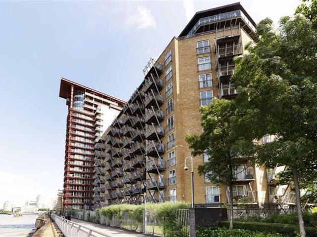 Hutching's St, London E14, 2 bed flat to rent, £2,350 pcm | PrimeLocation