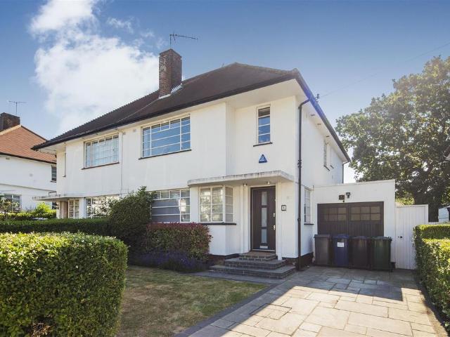 Hutchings Walk, London, NW11 6LT, United Kingdom | 4 bed duplex for rent #137017227 | Rentberry