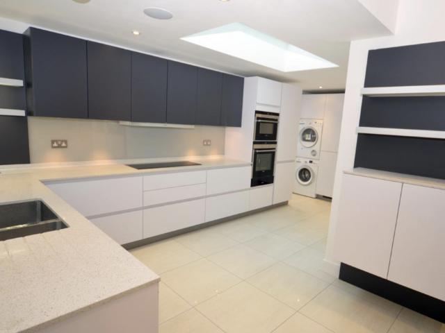 Hutchings Walk, London, NW11 6LT, United Kingdom | 4 bed duplex for rent #137019467 | Rentberry