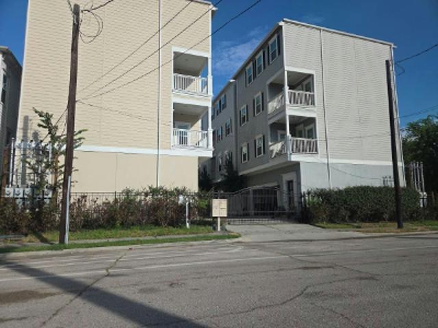 Hutchins St