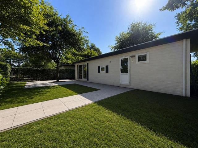 Huur een Modern Chalet op Recreatiepark ’t
