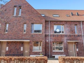 Geschakelde Woning te huur in Dieze - Tuin