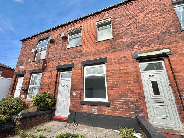 Huxley Street, Oldham, OL1 3 bed terraced house to rent £1,000 pcm £231 pw