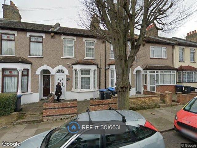Huxley Roaf, London N18, Studio to rent, £1,300 pcm | PrimeLocation