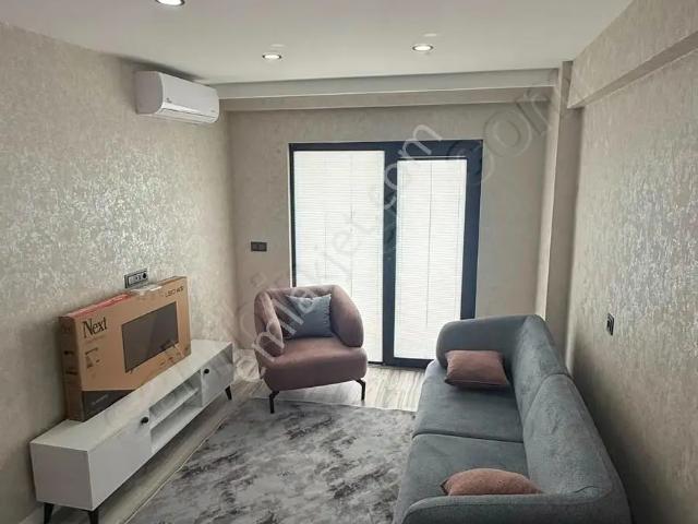 Huzur Emlak'dan Tramvay Durağı Karşısında Sıfır Eşyalı 1+1 Daire