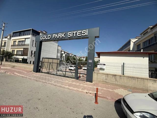Huzur Emlak'dan Gold Park Da Kiralık 3+1 Daire