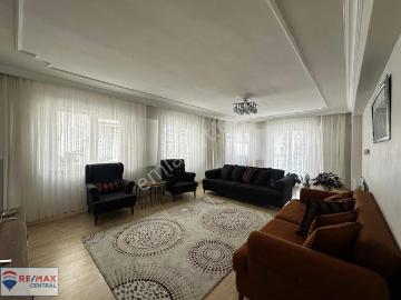 Huzur Mahallesinde Aydınlık Geniş Kullanışlı Arakat 3+1 Daire
