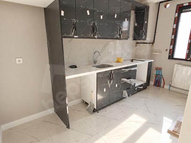 HUZUR METROYA 5DK! İKİ AİLE KULLANIMINA UYGUN GENİŞ MUTFAKLI 4+1