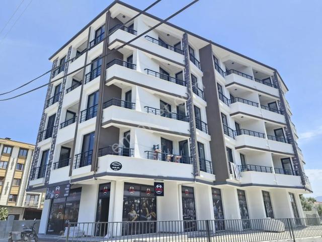 Huzur'dan Çarşı Merkezinde Muhteşem Konumda 3+1 Daire