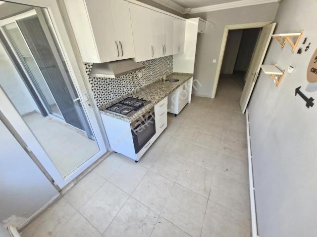 Huzur'dan Mithatpaşa Mah.de 3+1 Ebeveny Banyolu Doğalgazlı Daire