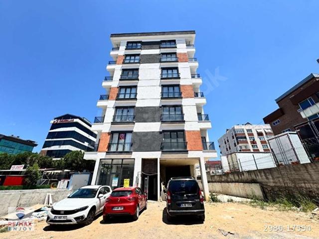 HUZUREVI METROYA YAKIN GENIŞ KULLANIŞLI BALKONLU KIRALIK 2+1