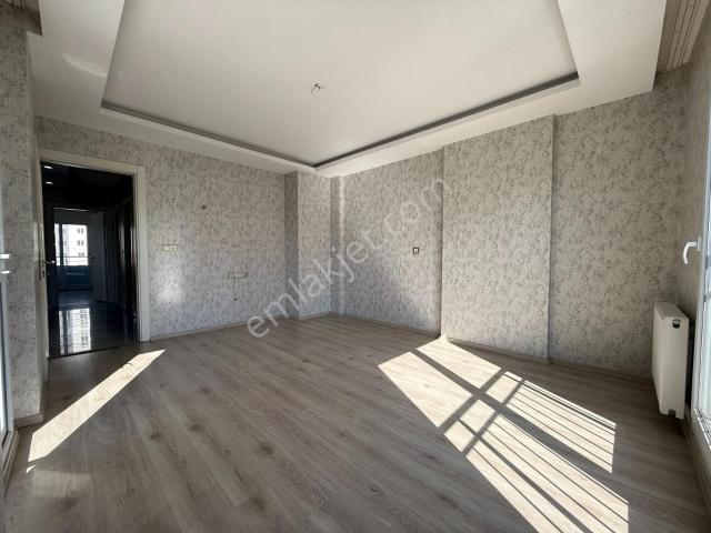 Huzurevleri Tellidere Kav. 2+1 90 M2 Doğalgazlı Kiralık Daire