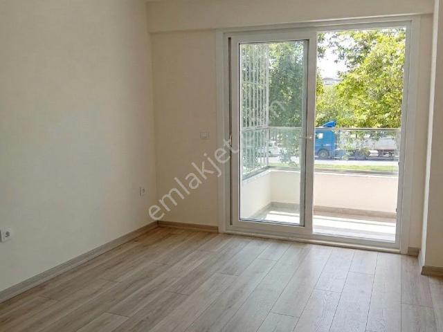 Huzurevleri Cadde Üstü 2+1 Lüks Daire