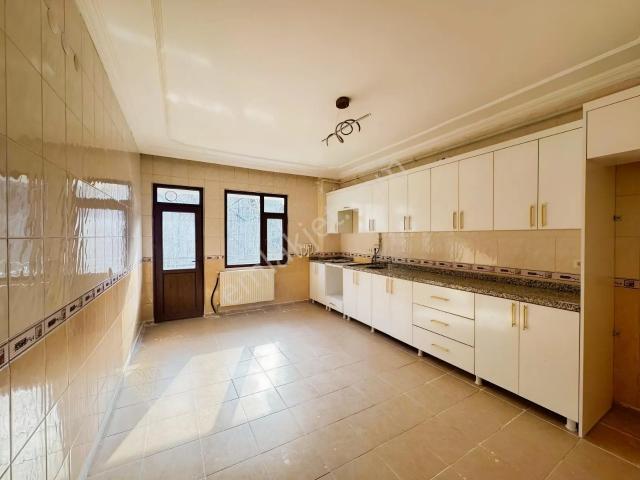 Huzurevleri Karakol Arkası Full Yapılı 4+1 Daire