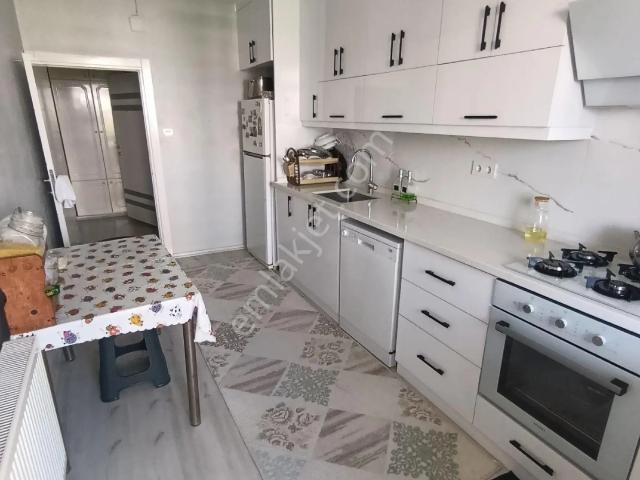 Huzurevleri Mahallesi 2+1 Aydınlık Ve Bakımlı Satılık Daire