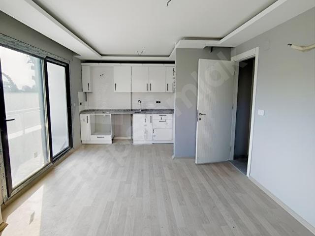 HUZUREVLERİ MAHALLESİ 80 YIL BULVARINDA SIFIR 2+1 SATILIK DAİRE