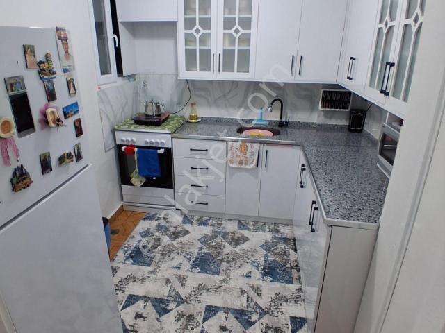 Huzurevleri Mekke Camı Civarında Bakımlı Satılık 3+1 Daire