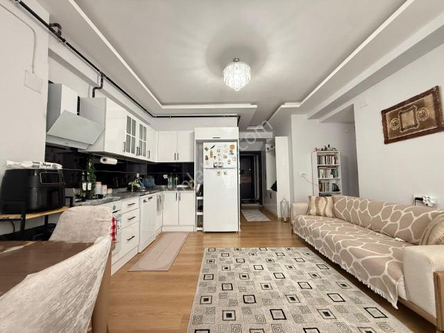 Huzurevleri Mh Mavi Bulvar Parselinde Cazip Site İçerisinde Hasarsiz 3+1
