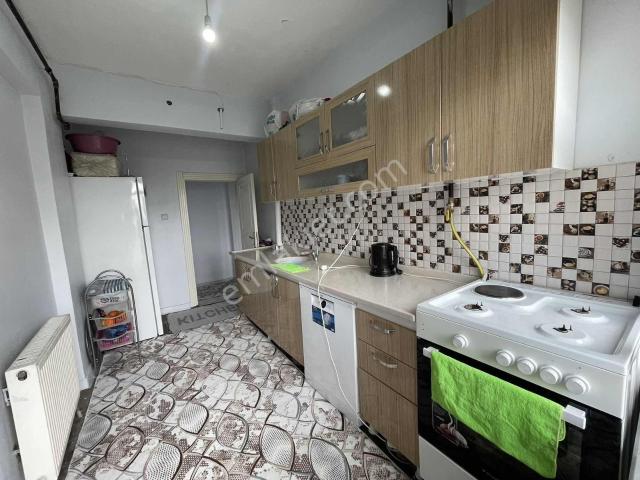 Huzurevlerinde Satılık 2+1 Fırsat Daire
